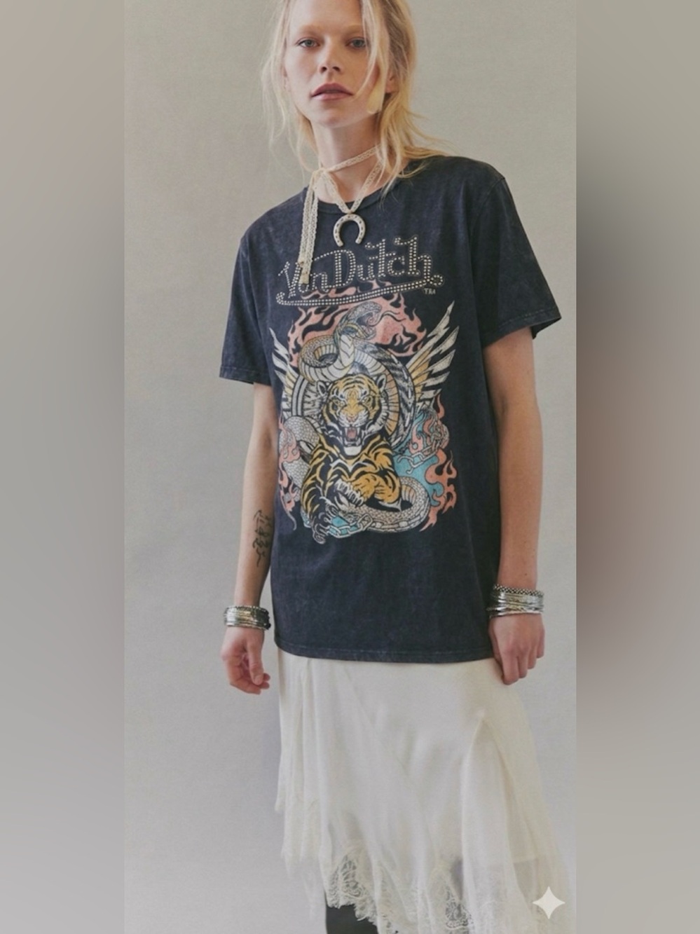 Von Dutch Rhinestone Tiger Snake Graphic Tee Mineral Wash Black Pink Size L